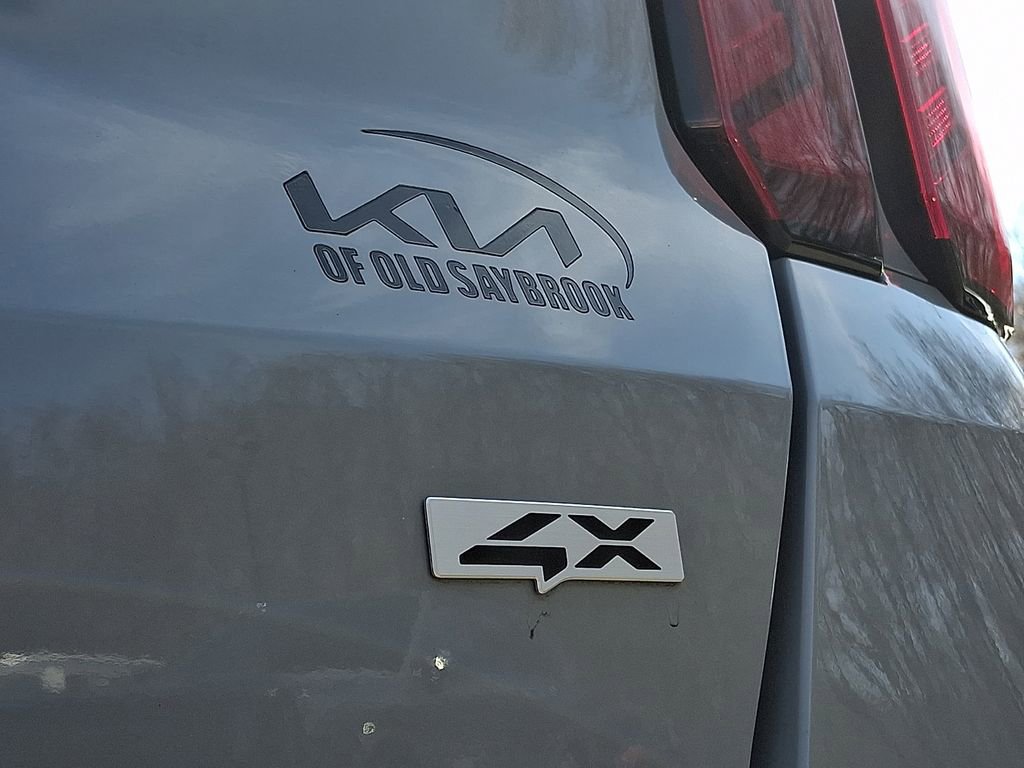 Certified 2025 Kia Sorento S image 32