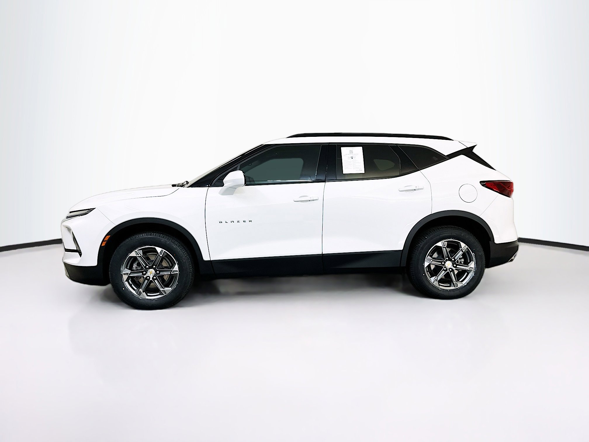 Used 2023 Chevrolet Blazer LT w/ Convenience Package image 4