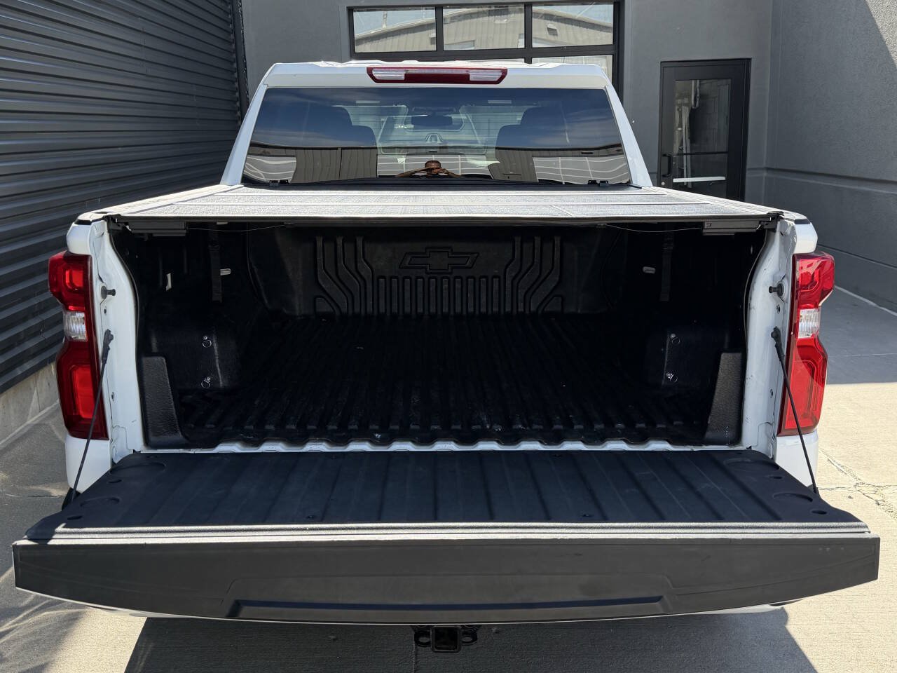 Used 2020 Chevrolet Silverado 1500 RST w/ RST Value Package AWD/4WD image 14