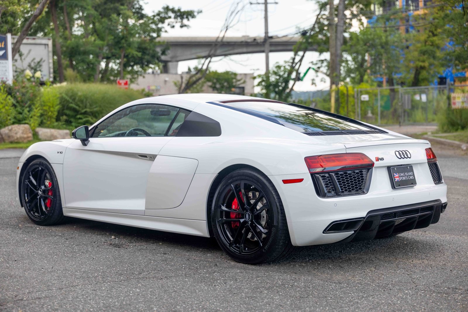 Used 2018 Audi R8 V10 RWD image 6