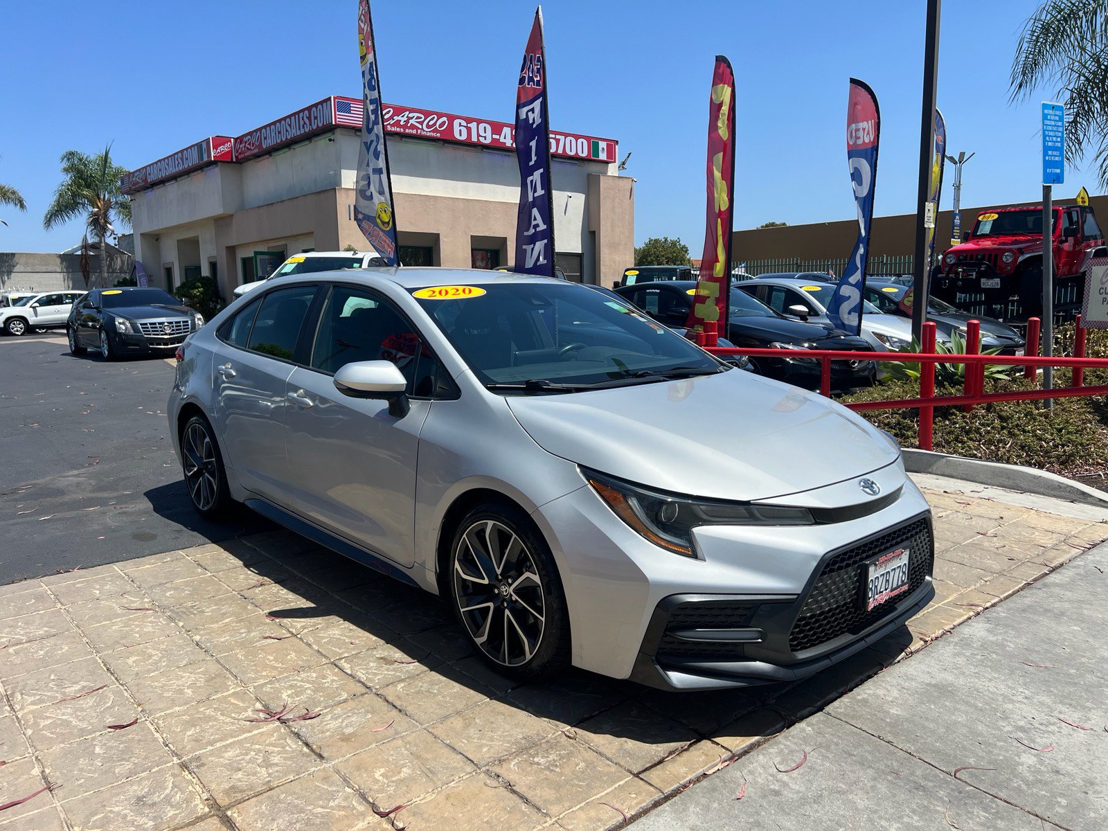 Used 2020 Toyota Corolla SE FWD image 2