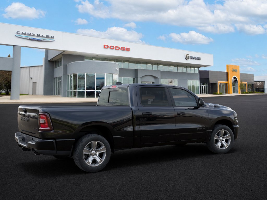 New 2026 RAM 1500 Express AWD/4WD image 4