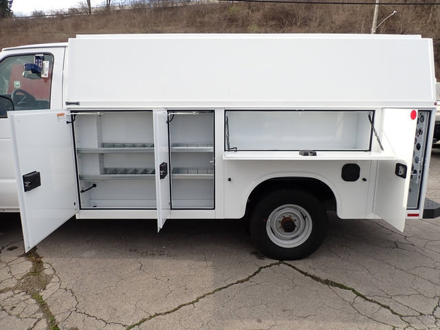New 2026 Ford E-350 and Econoline 350 Super Duty w/ Power Equipment Group RWD image 3