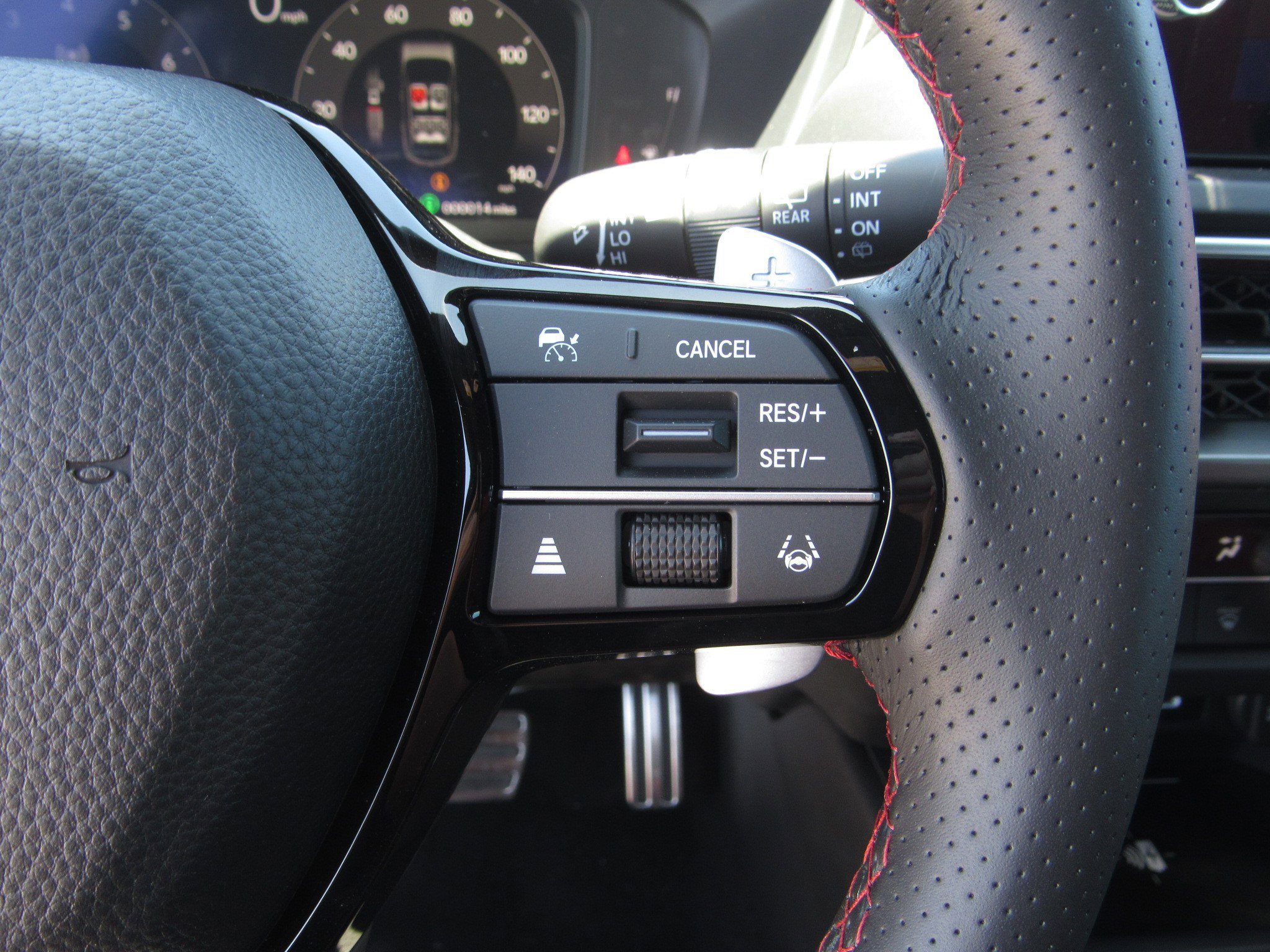 Certified 2025 Acura ADX A-Spec image 28