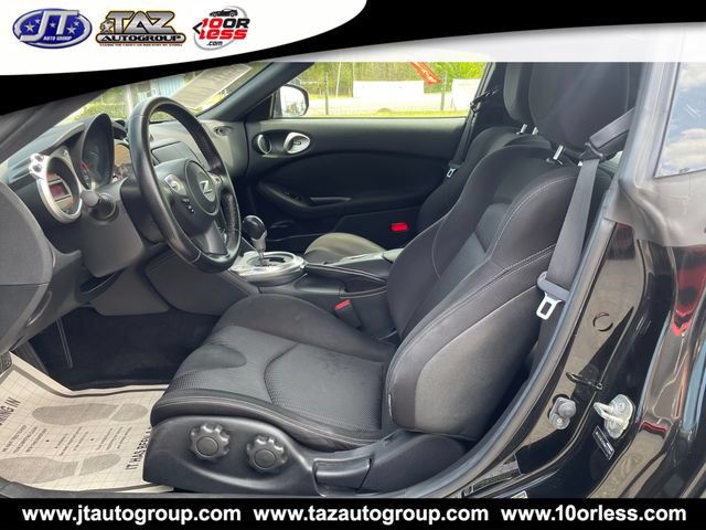 Used 2019 Nissan 370Z Coupe RWD image 10