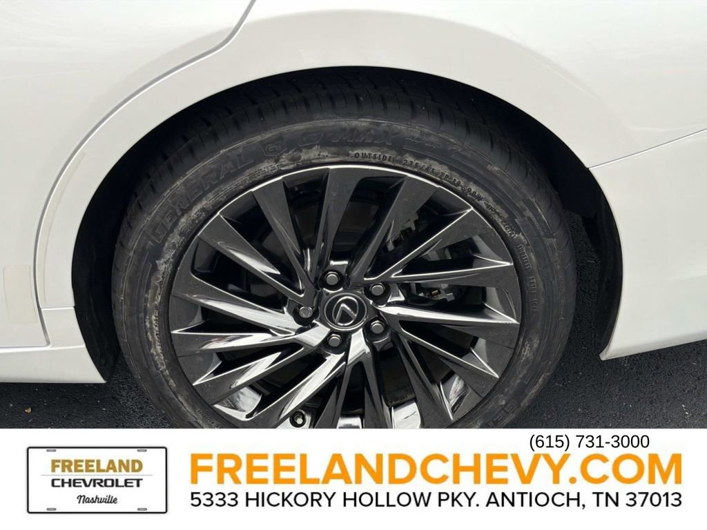 Used 2024 Lexus ES 300h Ultra Luxury image 11