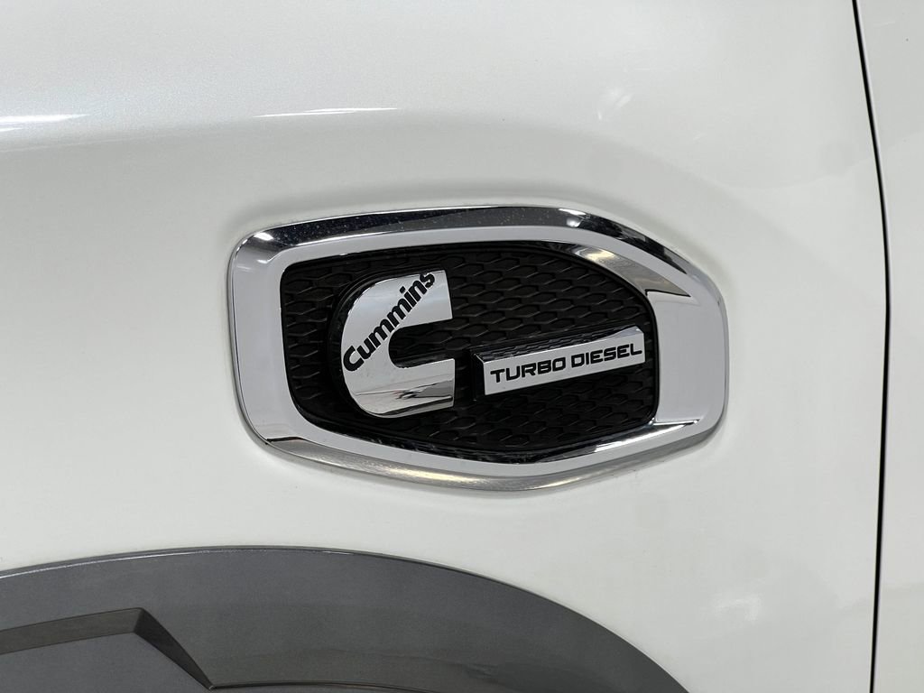 Used 2017 Nissan Titan PRO-4X AWD/4WD image 42
