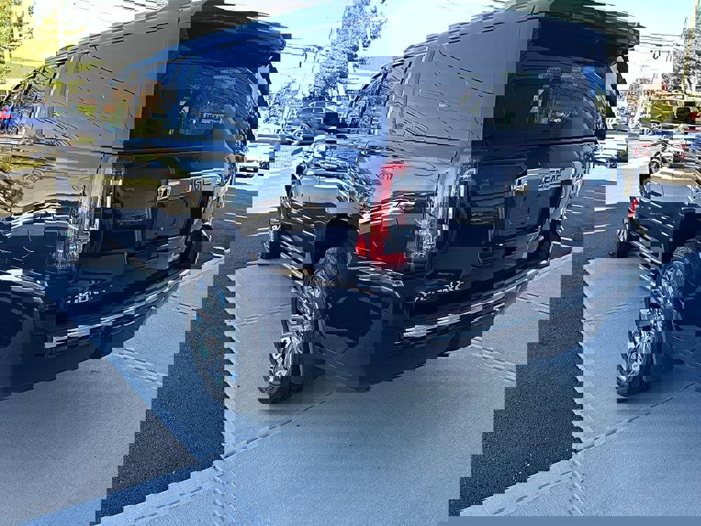 Used 2017 GMC Yukon XL Denali w/ Open Road Package image 10