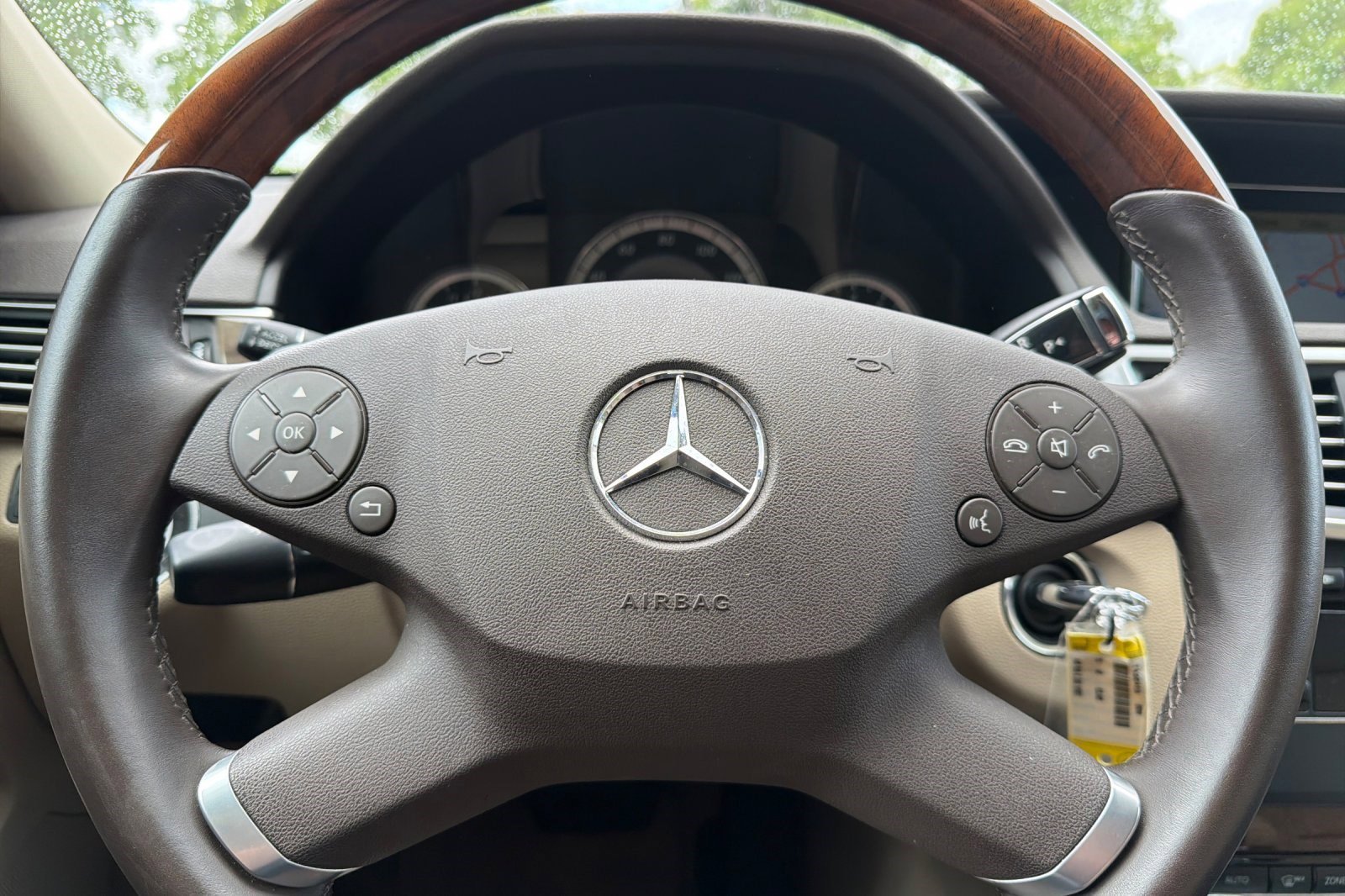 Used 2010 Mercedes-Benz E 350 Sedan image 28