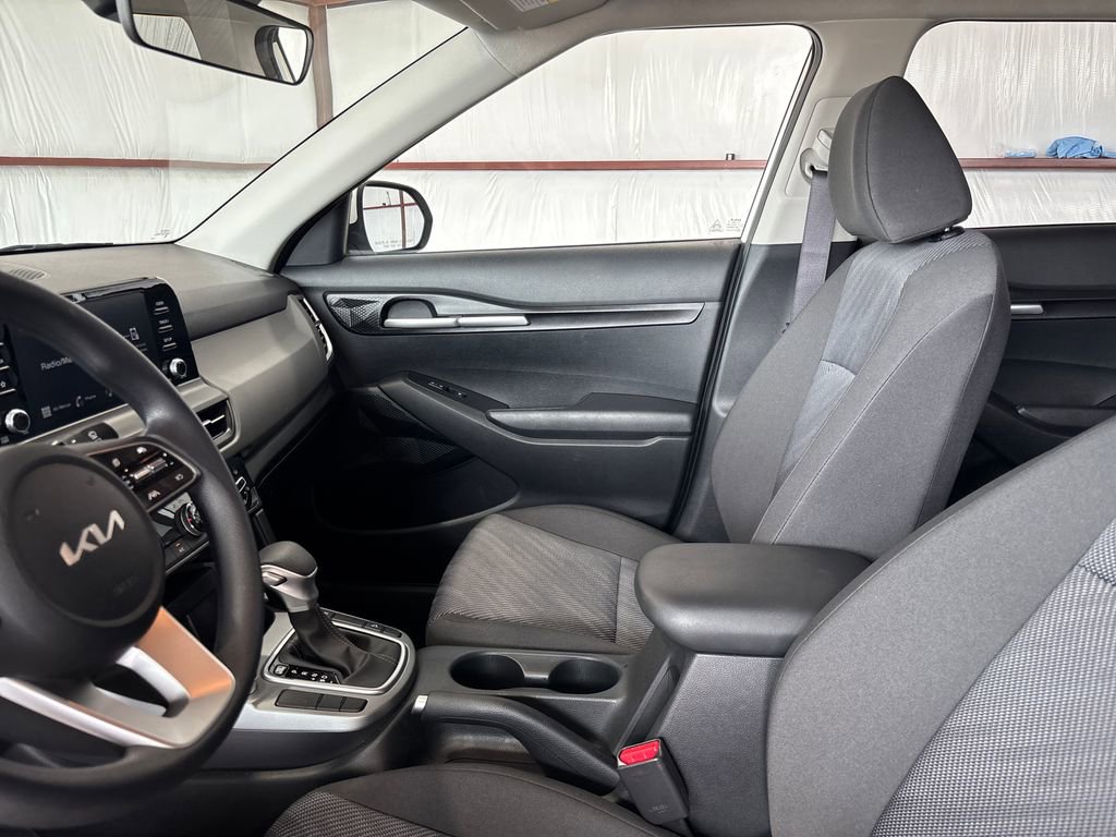 Used 2026 Kia Seltos LX image 11