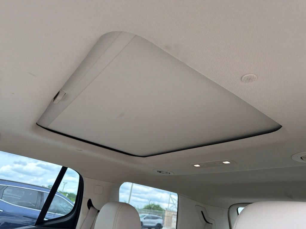 Used 2023 GMC Acadia Denali w/ Denali Ultimate Package FWD image 17