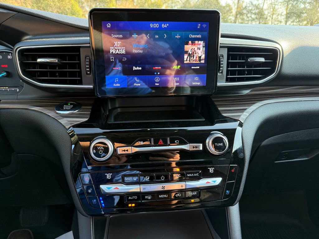 Used 2021 Ford Explorer Limited w/ Equipment Group 301A image 23