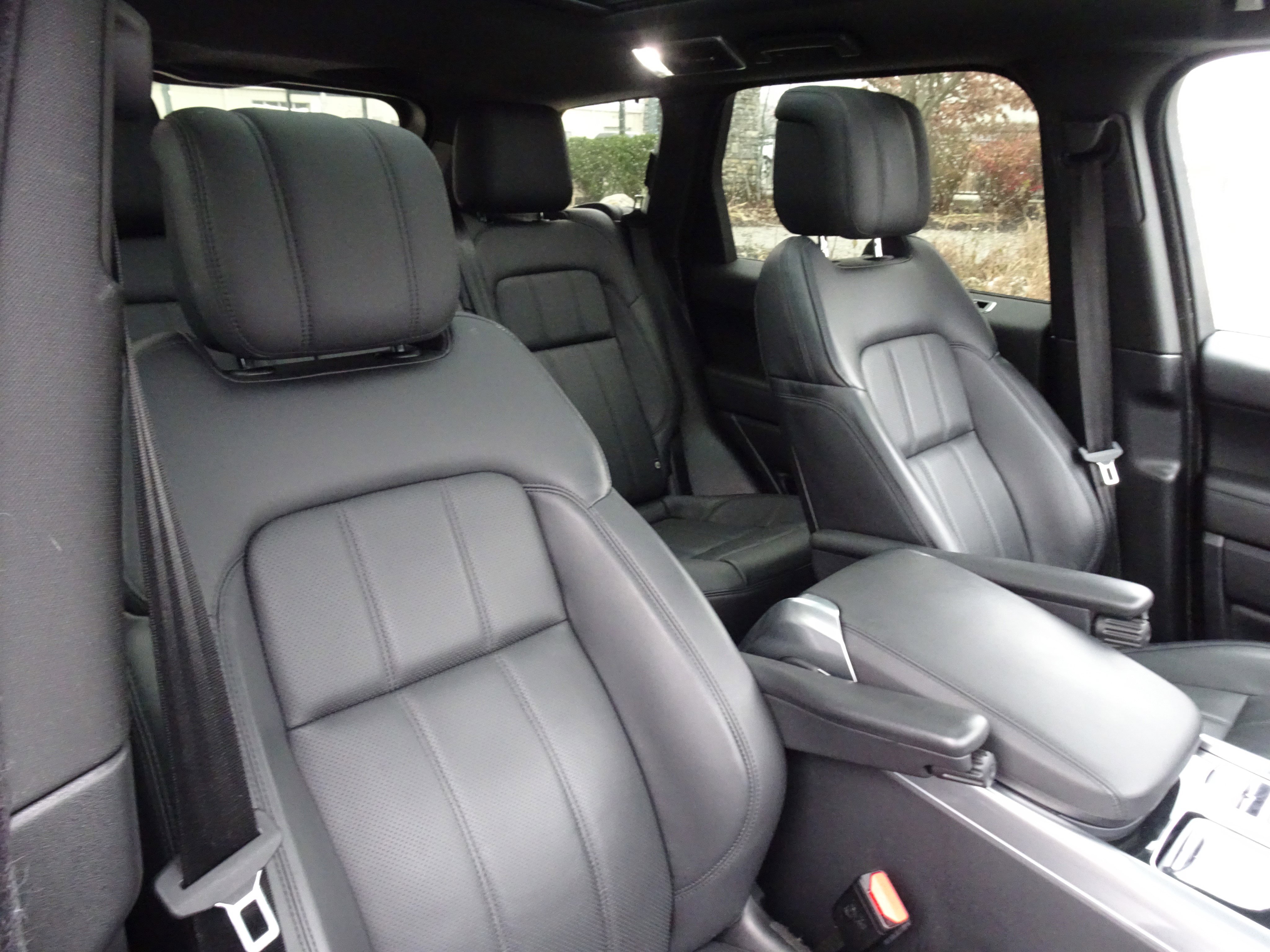 Certified 2022 Land Rover Range Rover Sport HSE Silver Edition image 29