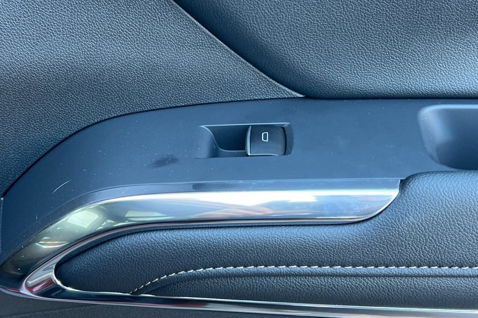 Certified 2025 Chevrolet Traverse High Country w/ LPO, Floor Liner Package image 21