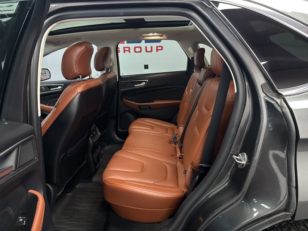 Used 2019 Ford Edge Titanium w/ Equipment Group 301A image 26