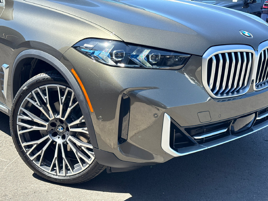 New 2026 BMW X5 xDrive40i w/ Premium Package AWD/4WD image 6