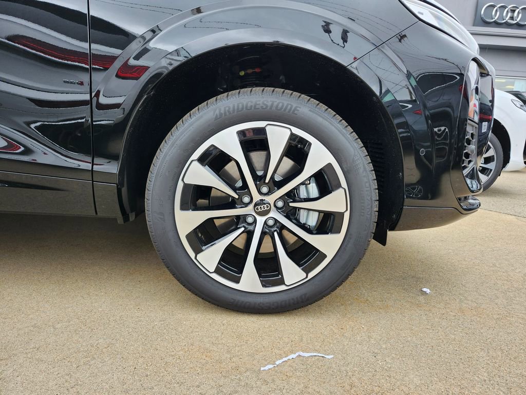 New 2026 Audi Q3 quattro 2.0T AWD/4WD image 16