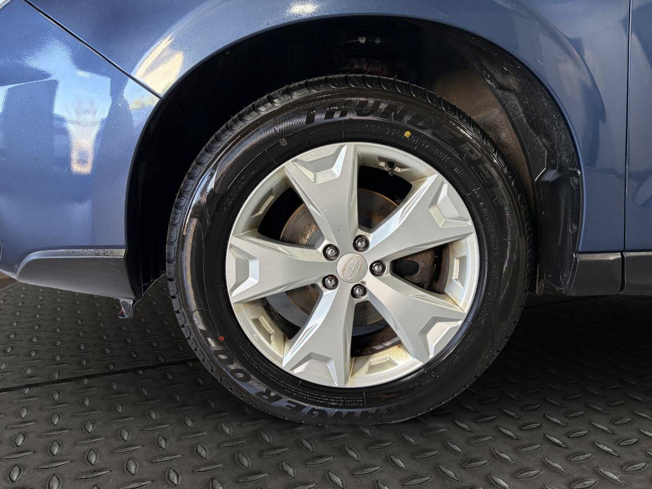 Used 2014 Subaru Forester 2.5i Premium w/ All-Weather Package AWD/4WD image 22