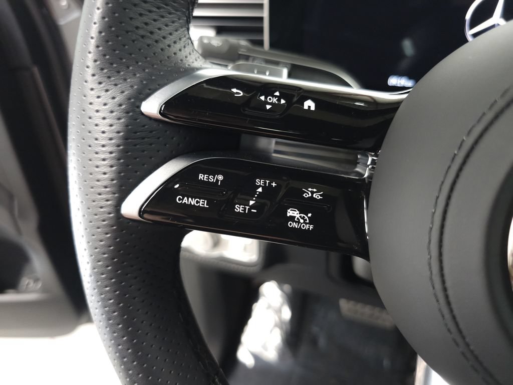 Certified 2025 Mercedes-Benz GLS 450 4MATIC image 11