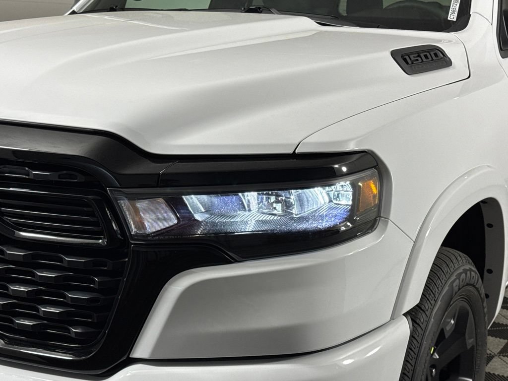 New 2027 RAM 1500 4x4 Crew Cab image 2