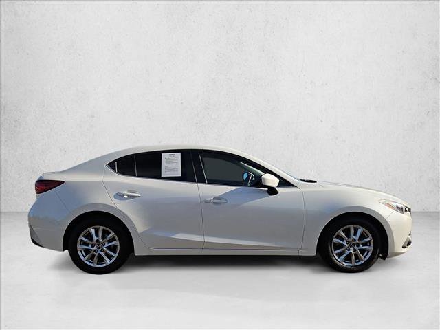 Used 2016 MAZDA MAZDA3 i Touring w/ Popular Equipment Package FWD image 4