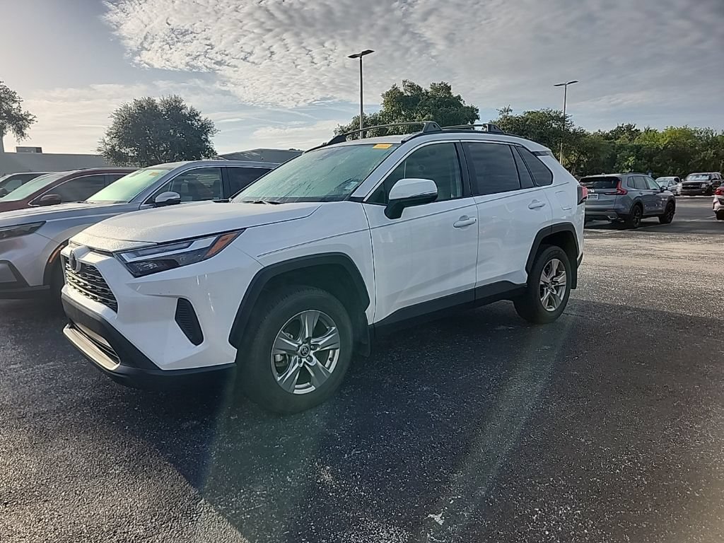Used 2024 Toyota RAV4 XLE FWD image 6