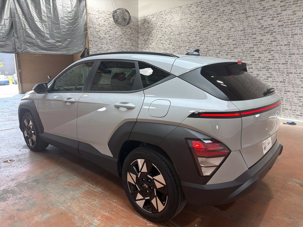 Certified 2024 Hyundai Kona SEL w/ Convenience Package FWD image 5