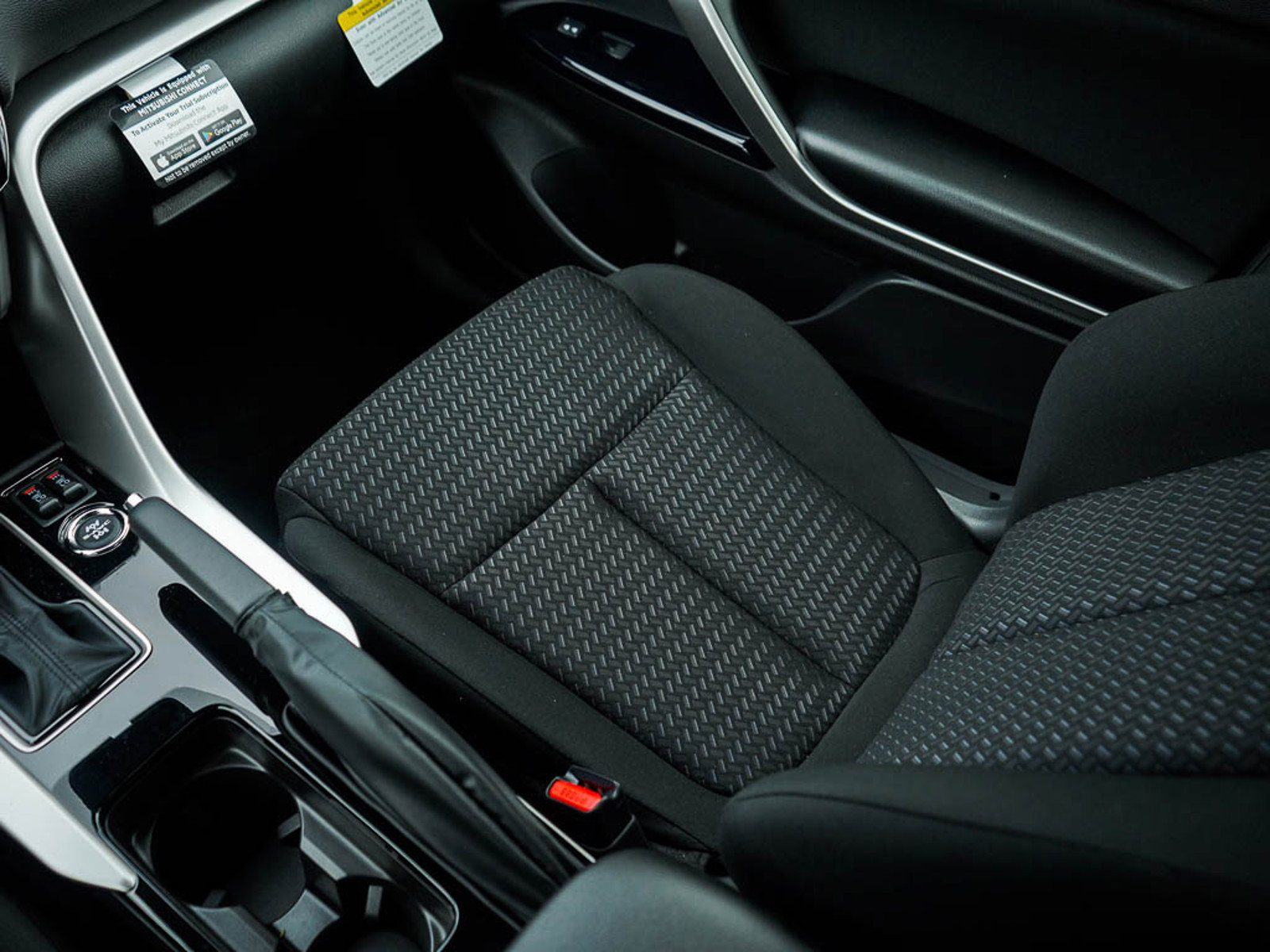 New 2025 Mitsubishi Eclipse Cross LE image 24