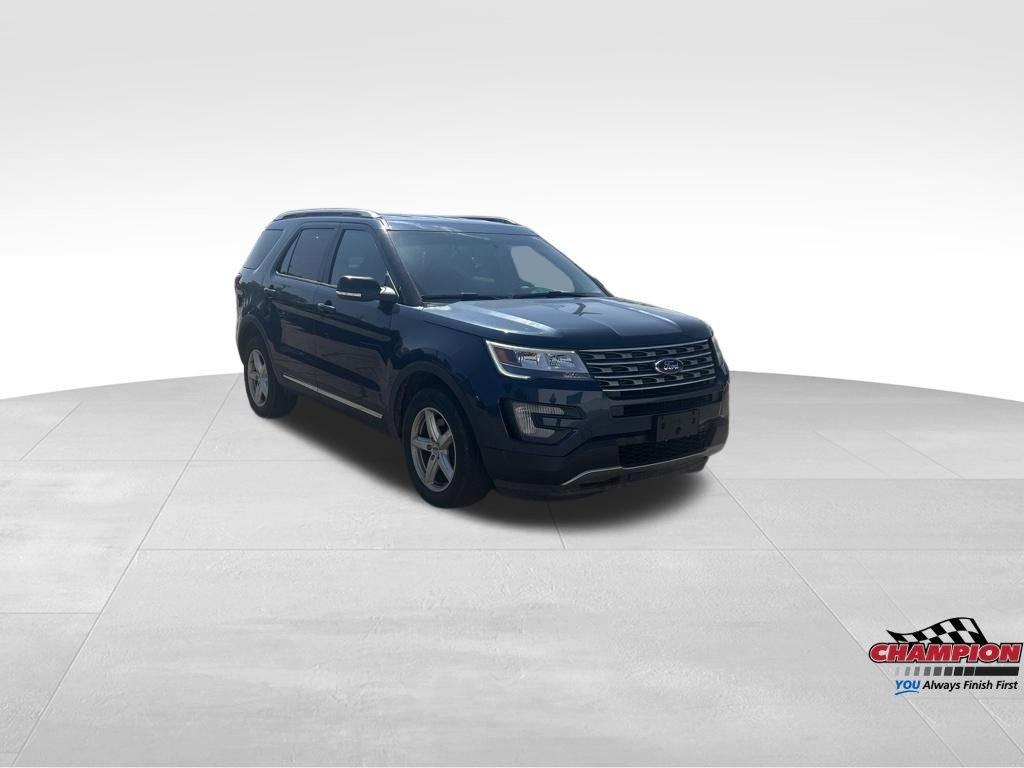 Used 2016 Ford Explorer XLT w/ Equipment Group 201A AWD/4WD image 9
