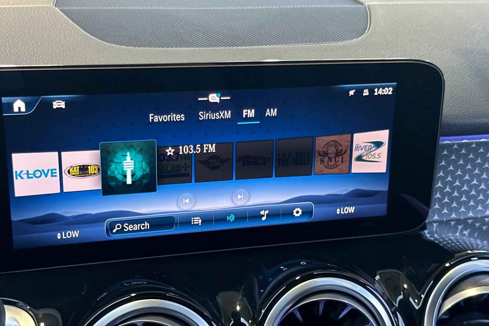 New 2025 Mercedes-Benz GLB 250 250 image 18