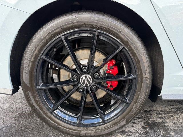 Used 2025 Volkswagen Jetta GLI Autobahn image 24