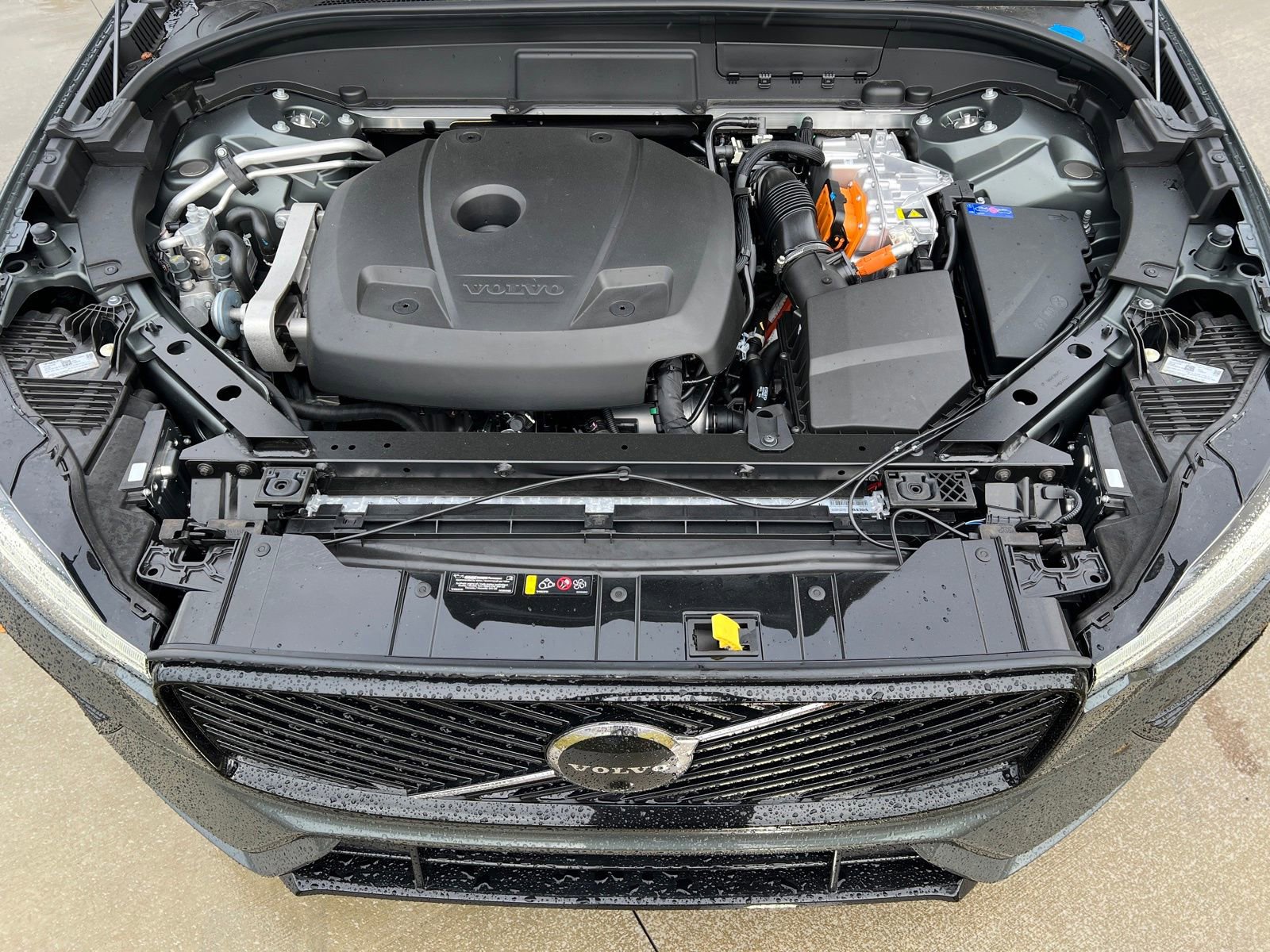 New 2026 Volvo XC60 T8 Ultra image 37