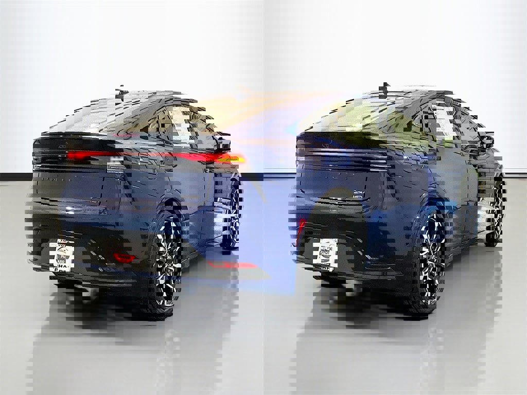 New 2026 Toyota Prius Plug-In Hybrid image 4