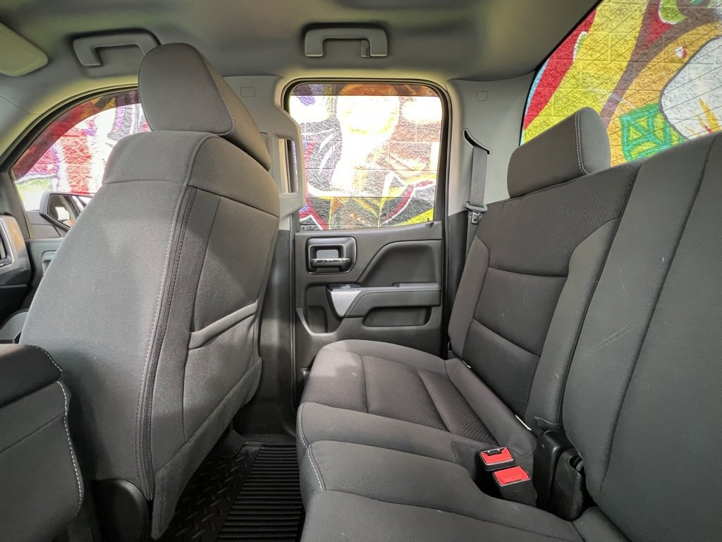 Used 2018 Chevrolet Silverado 1500 LT w/ All Star Edition image 21