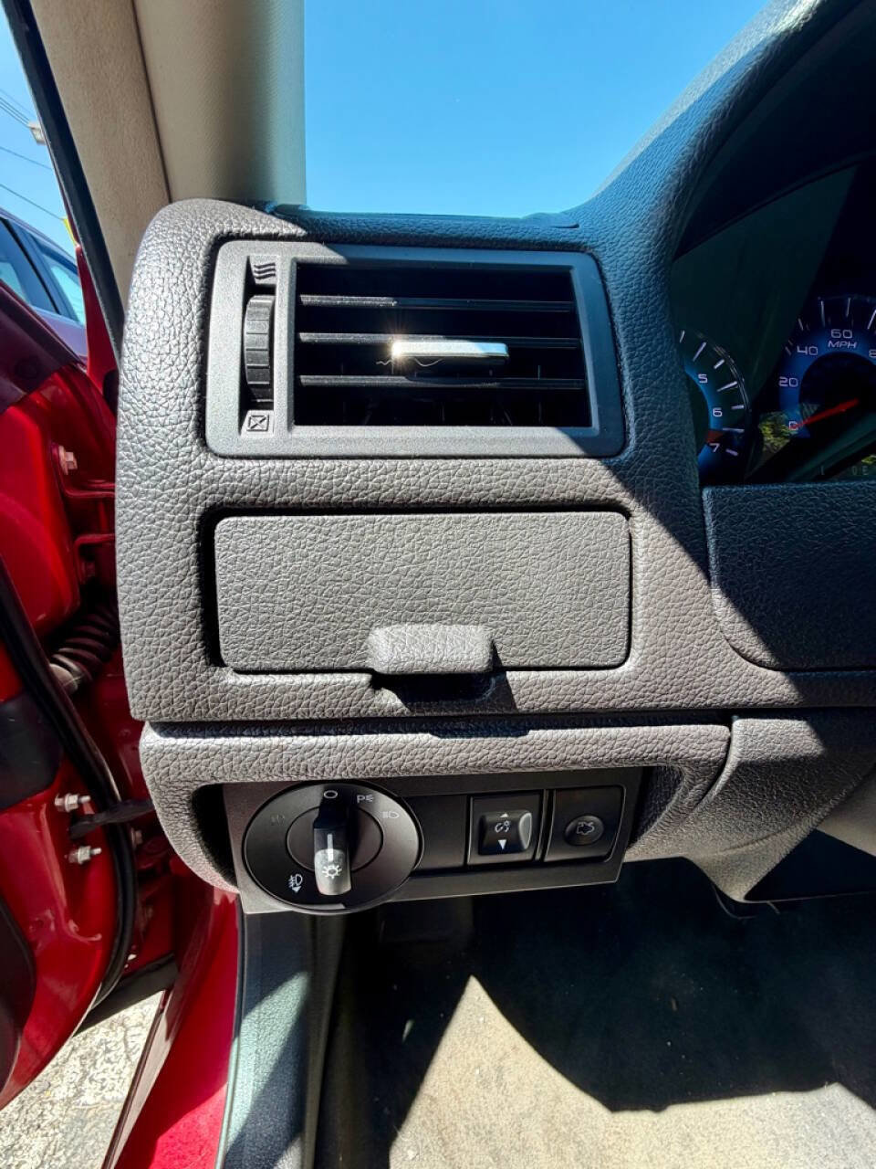 Used 2010 Ford Fusion Sport FWD image 9