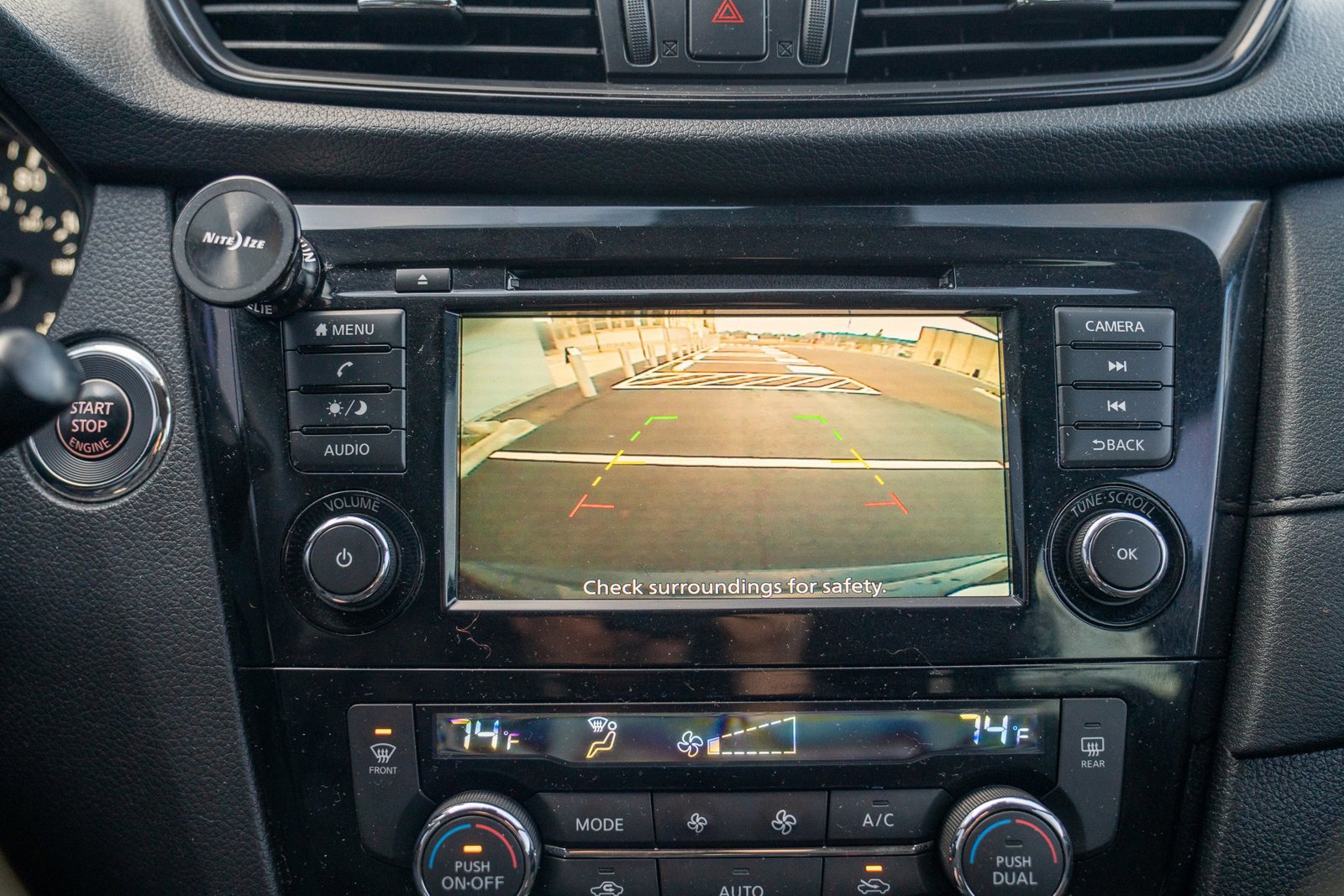 Used 2019 Nissan Rogue SV image 16