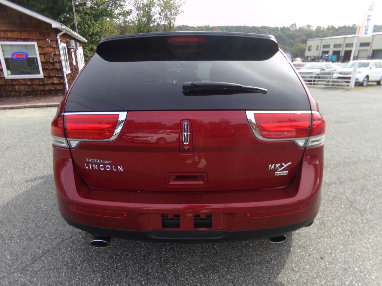 Used 2015 Lincoln MKX AWD w/ Equipment Group 102A image 10