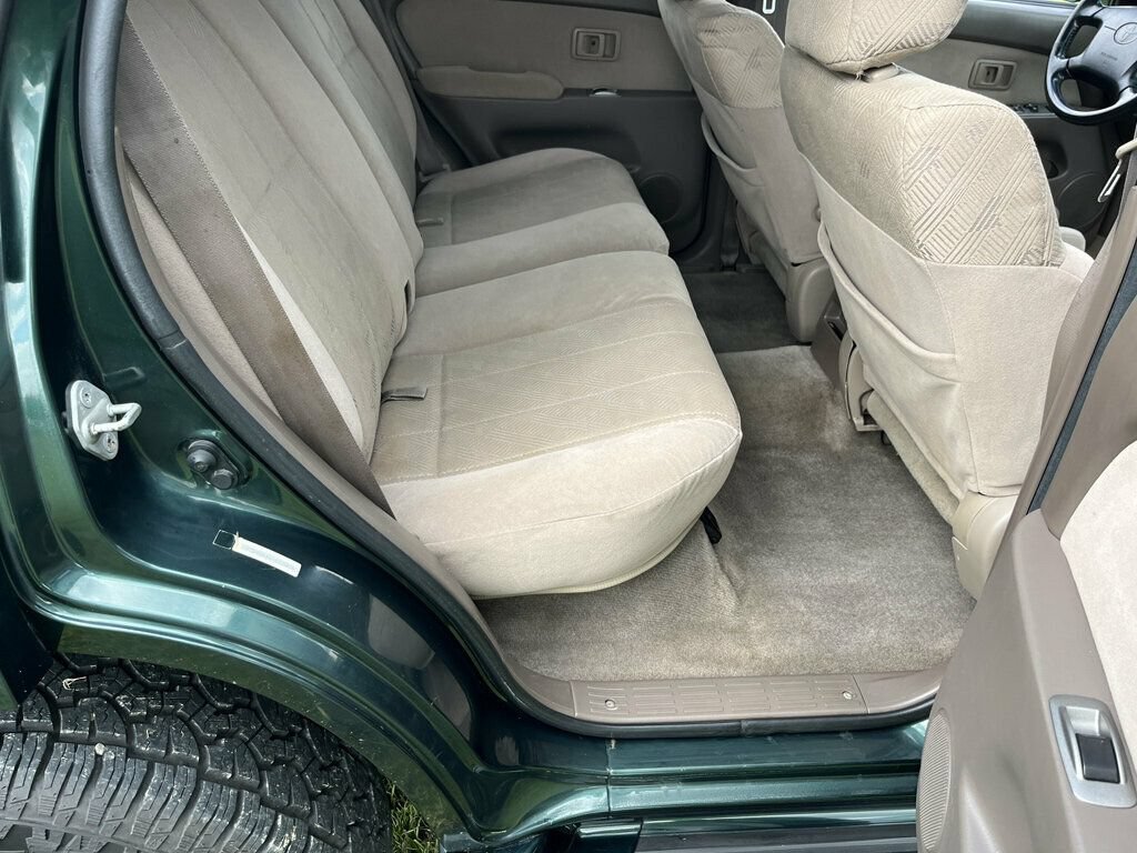 Used 2001 Toyota 4Runner SR5 AWD/4WD image 75