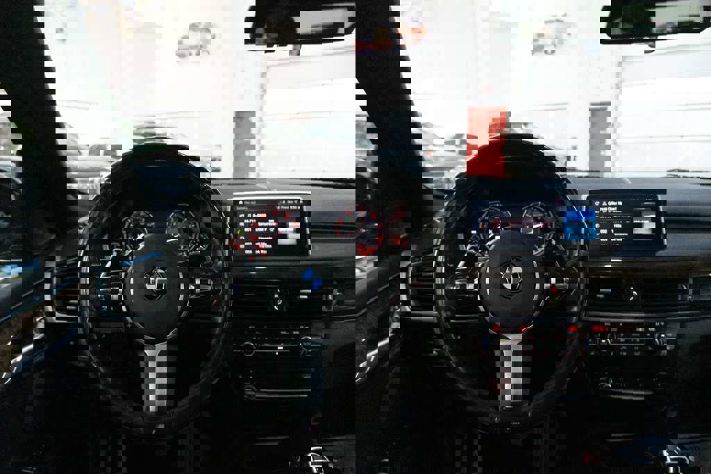 Used 2018 BMW X5 xDrive50i image 30