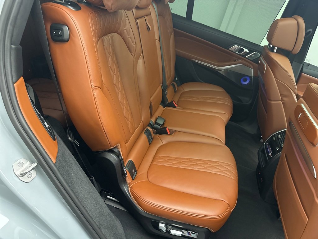 Used 2023 BMW X7 M60i w/ Executive Package image 11
