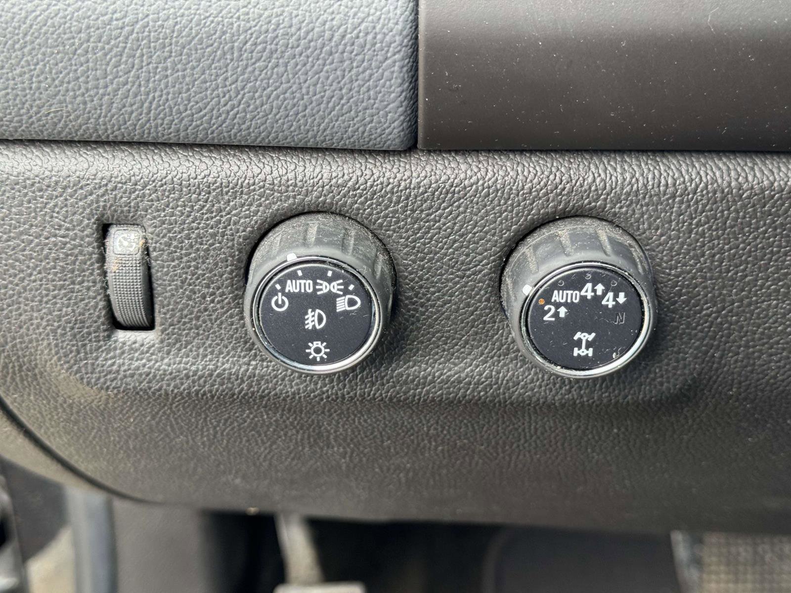 Used 2018 Chevrolet Colorado Z71 AWD/4WD image 19