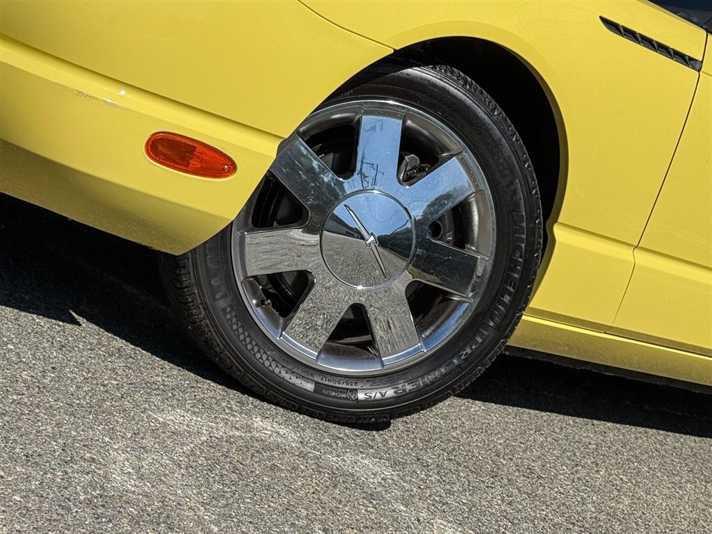 Used 2002 Ford Thunderbird RWD image 9