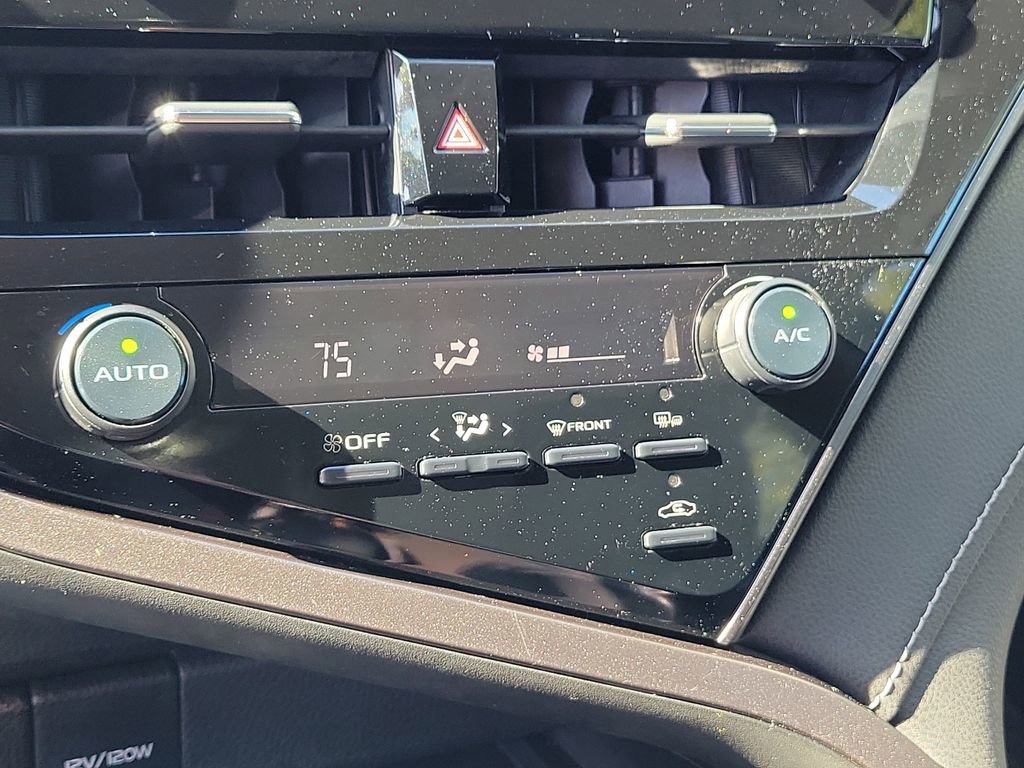 Used 2021 Toyota Camry SE w/ Convenience Package image 26