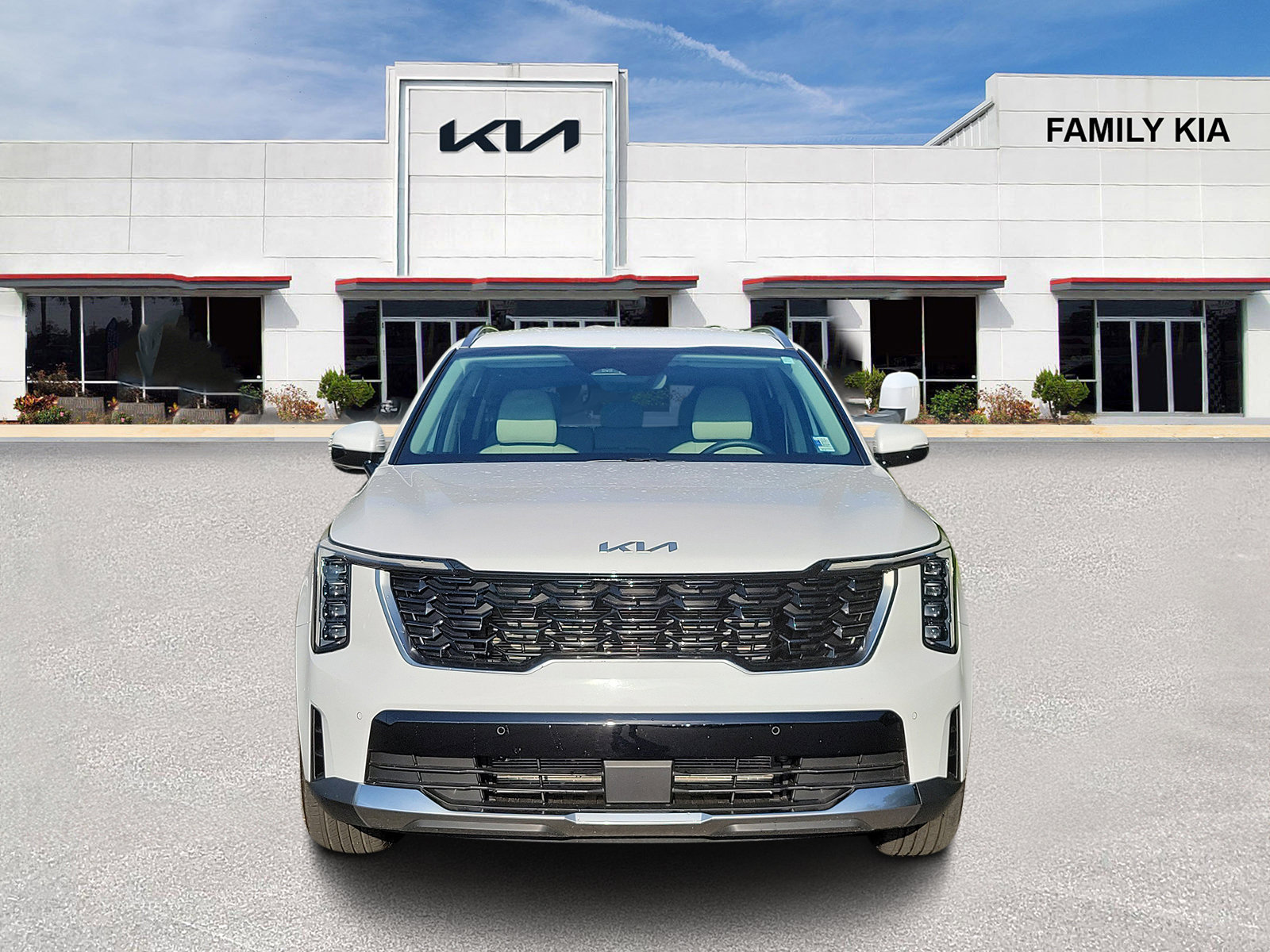 Certified 2025 Kia Sorento S FWD image 2