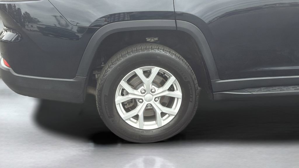 Used 2023 Jeep Grand Cherokee L Limited image 24