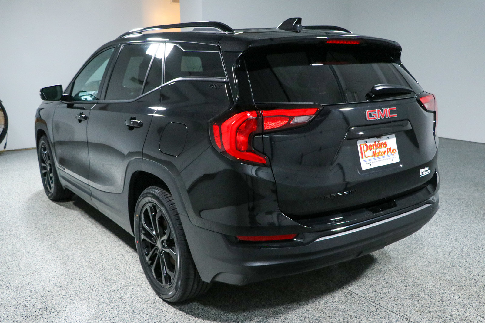 Used 2020 GMC Terrain SLT w/ Preferred Package FWD image 9