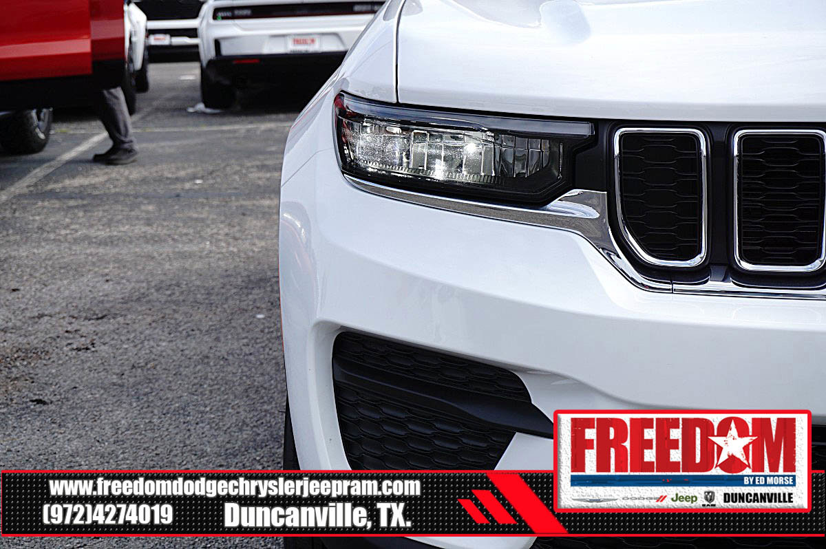 New 2026 Jeep Grand Cherokee Laredo X RWD image 42