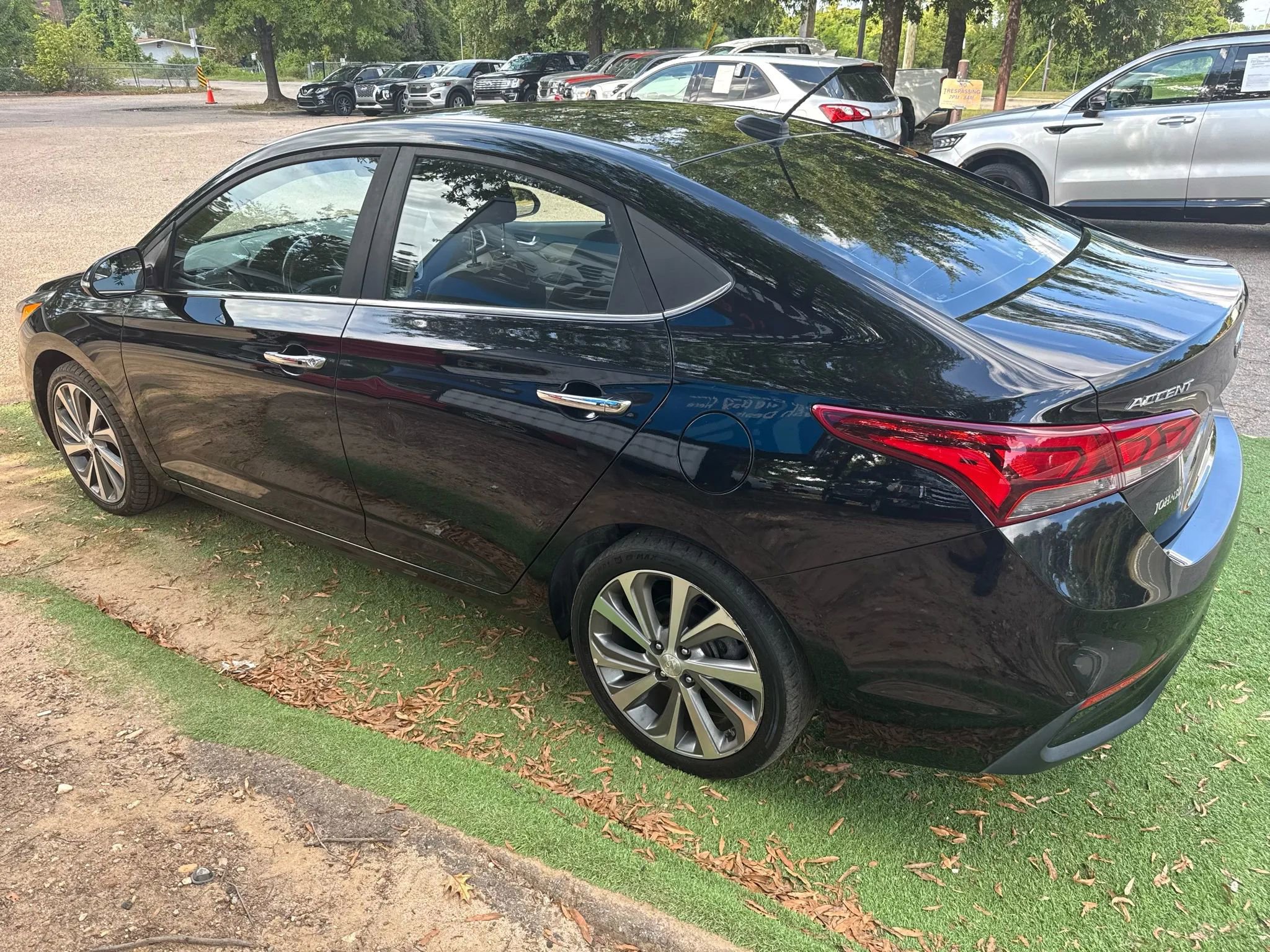 Used 2019 Hyundai Accent Limited image 3