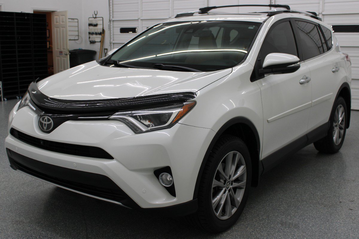 Used 2016 Toyota RAV4 Limited w/ Advanced Technology Package AWD/4WD image 3