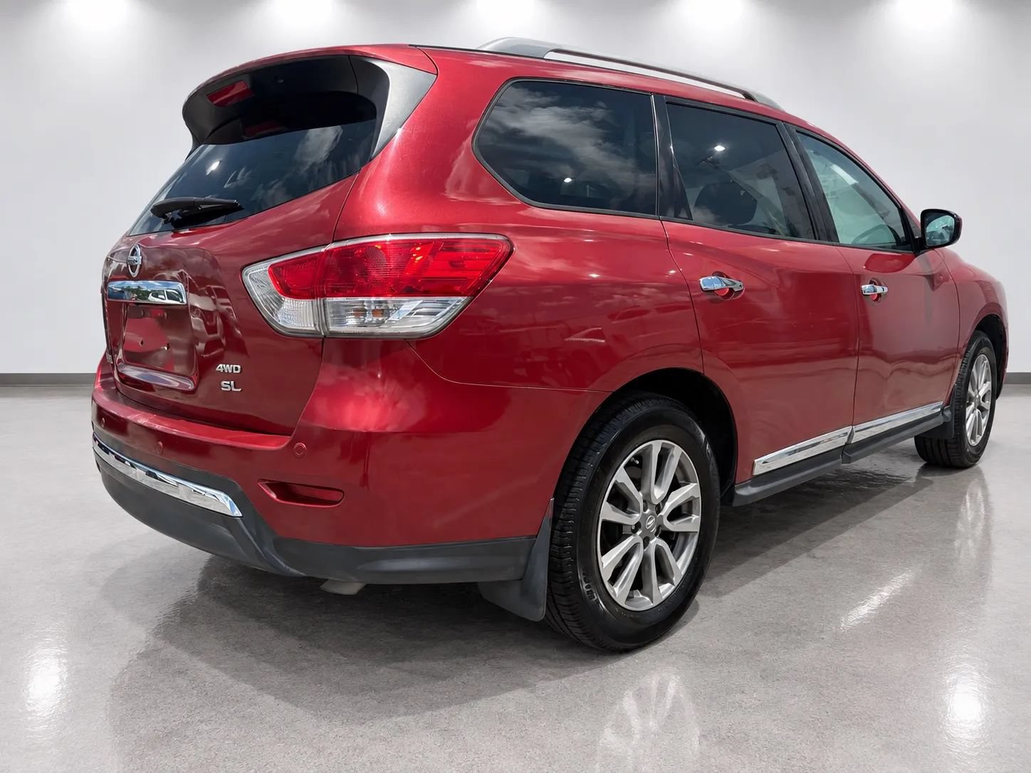 Used 2016 Nissan Pathfinder SL AWD/4WD image 5